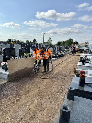 Engazonnement par Hydroseeding au Cimetière de Bruay-la-Buissière