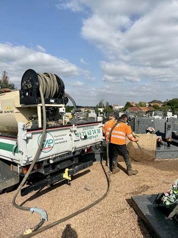 Engazonnement par Hydroseeding au Cimetière de Bruay-la-Buissière