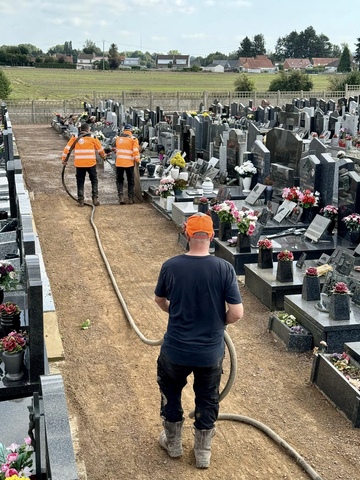 Engazonnement par Hydroseeding au Cimetière de Bruay-la-Buissière